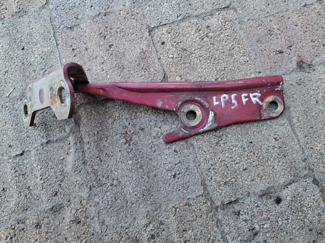 Завіс капота, правий MB866526 MITSUBISHI