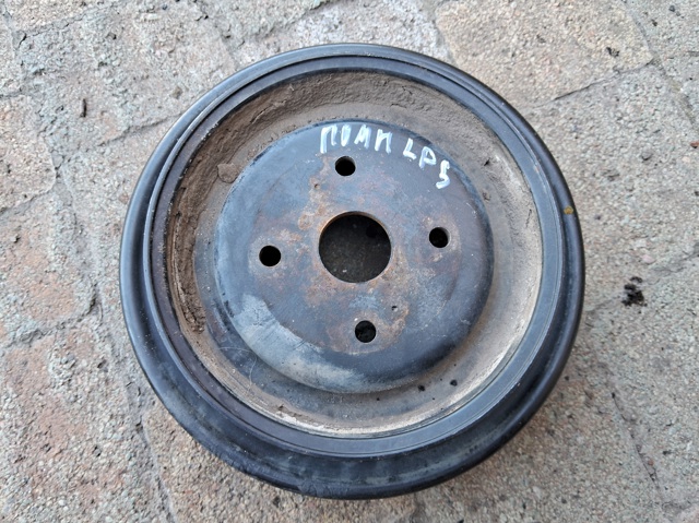 Шків водяної помпи MD303249 MITSUBISHI