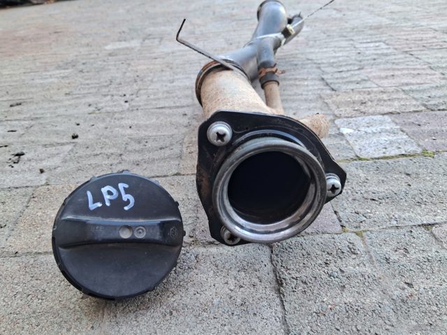 Кришка / пробка бензобака MN106160 MITSUBISHI