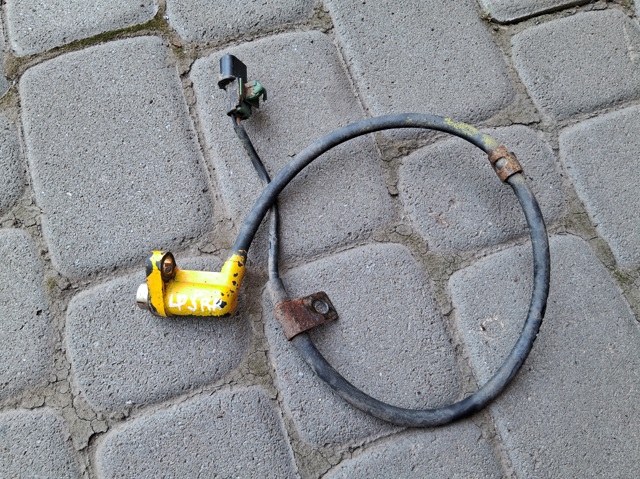 Датчик АБС задній правий MR128228 MITSUBISHI