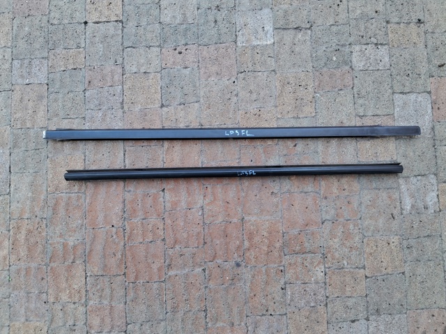 Накладка передніх дверей MR144685 MITSUBISHI