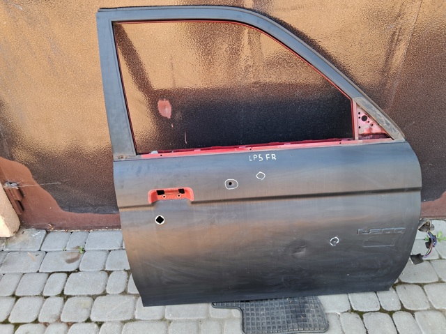 Пасажирські передні двері MR178066 MITSUBISHI
