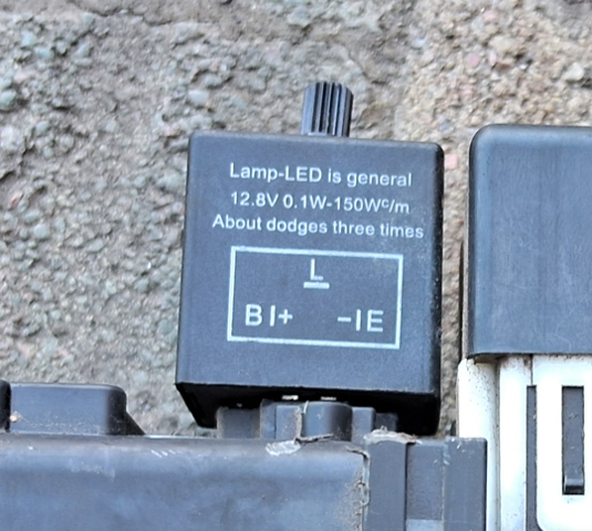 Реле поворотів MR383445 MITSUBISHI