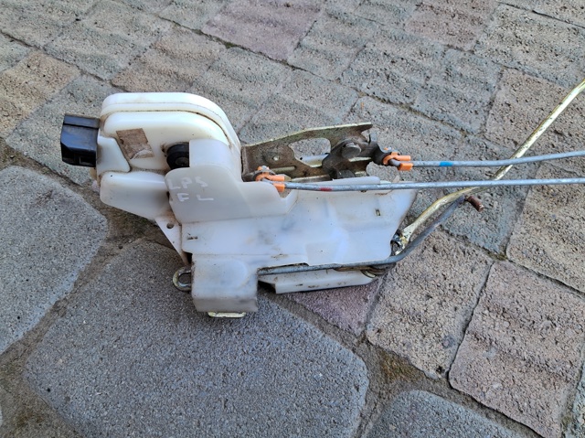 Замок дверей водія MR432139 MITSUBISHI