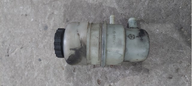 Бачки запасні (для масла) 05105338AB CHRYSLER