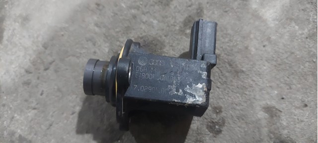 Клапан рециркуляції надувного повітря турбіни 06H145710C VAG