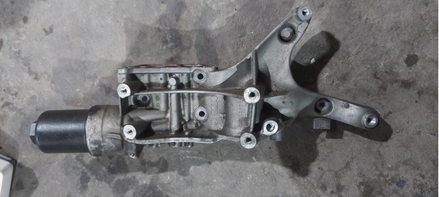 Кронштейн генератора (натяжний) 06K903143 VAG