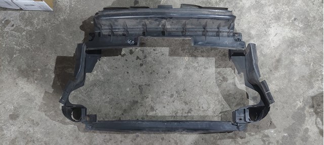 Повітропровід / дефлектор радіатора 1645000116 MERCEDES