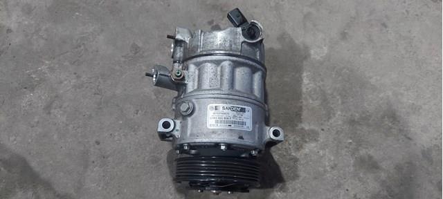 Насос кондиціонера Ауді Ку 3