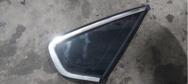 Стукло багажника, праве 561845298G VAG