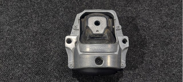 Права подушка двигуна 8R0199381 VAG