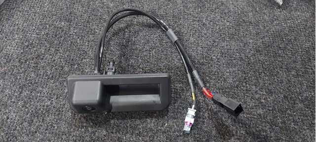 8W8827566E VAG кнопка приводу замка задньої 3/5 двері (ляди