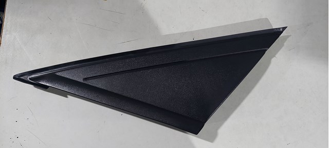 Накладка стійки кузова зовнішня, передня ліва BM51A16003AF MARKET (OEM)