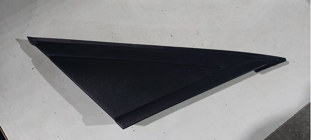 Накладка стійки кузова зовнішня, передня права BM51A16004AF MARKET (OEM)