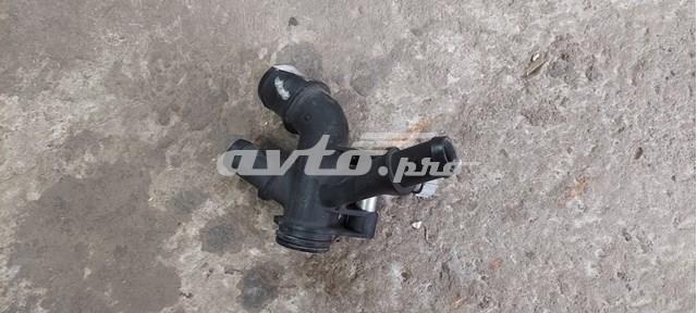Фланець системи охолодження (трійник) DS7G8K556CA FORD