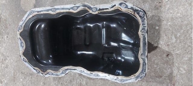 Картер масляний PE0110400C MAZDA