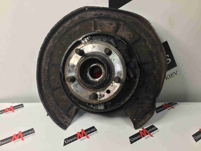 Кулак поворотний правий 5H327G366CA LAND ROVER