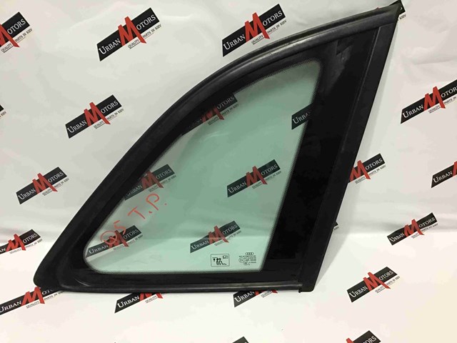 Стукло багажника, праве 8R0845300G VAG
