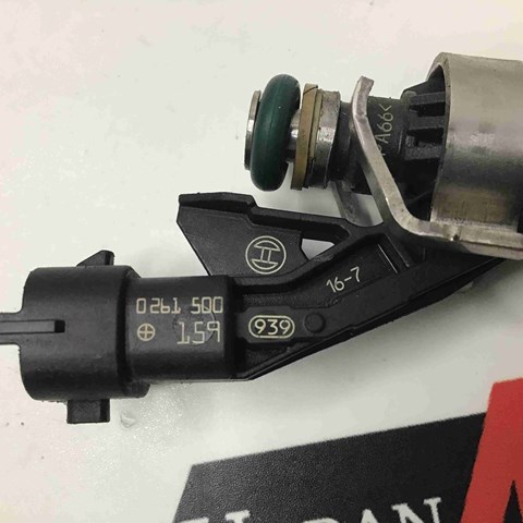 Форсунка вприску палива 8W939F593BA LAND ROVER