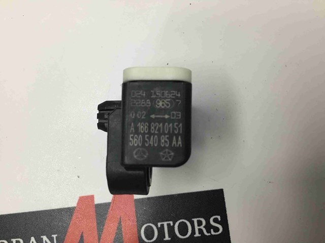 Датчик подушки безпеки A1668210151 MERCEDES