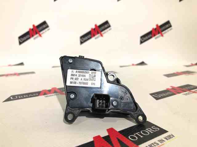 Блок кнопкових перемикачів кермового колеса A1669052900 MERCEDES