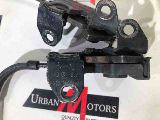 Замок кришки капота A2048800160 MERCEDES