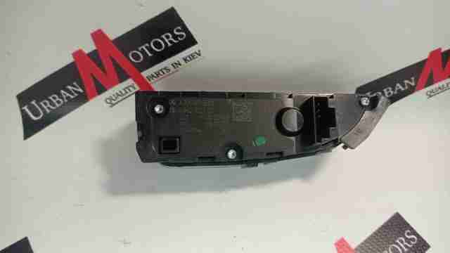 Блок кнопок центральної консолі A2059055603 MERCEDES
