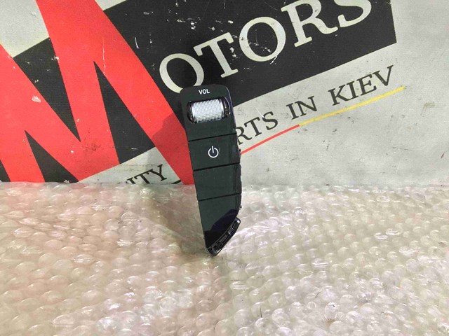 Блок кнопок центральної консолі A2059059306 MERCEDES
