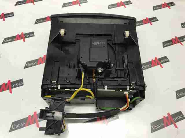 Кнопка включення аварійного сигналу A2116800552 MERCEDES