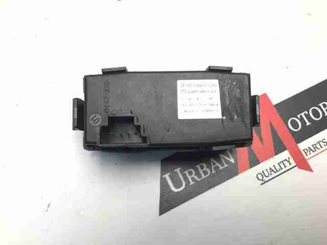 Блок кнопок центральної консолі A2128207310 MERCEDES
