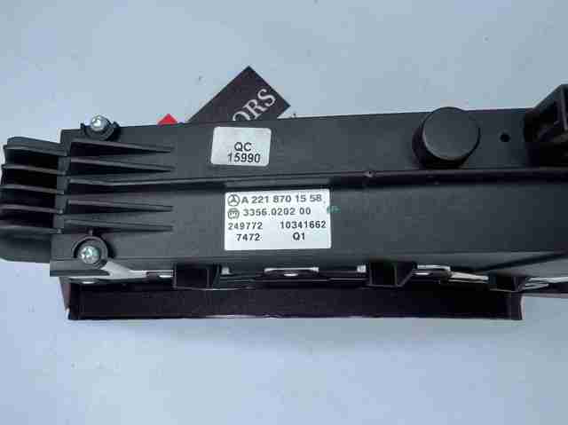 Блок кнопок центральної консолі A2218701558 MERCEDES