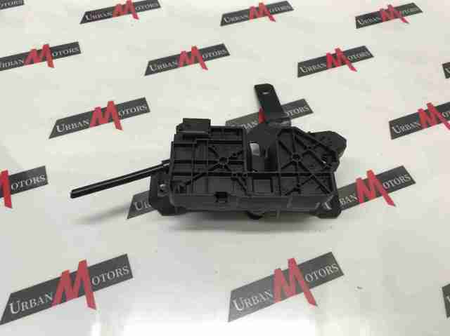 Замок капота A2478800060 MERCEDES