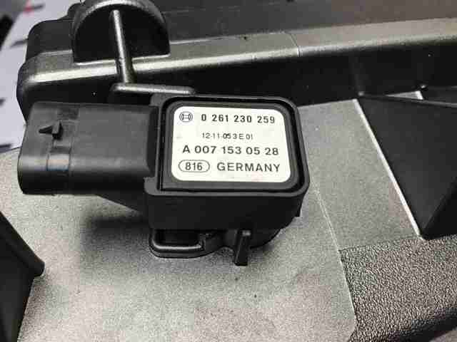 Корпус повітряного фільтра, лівий A2780902101 MERCEDES