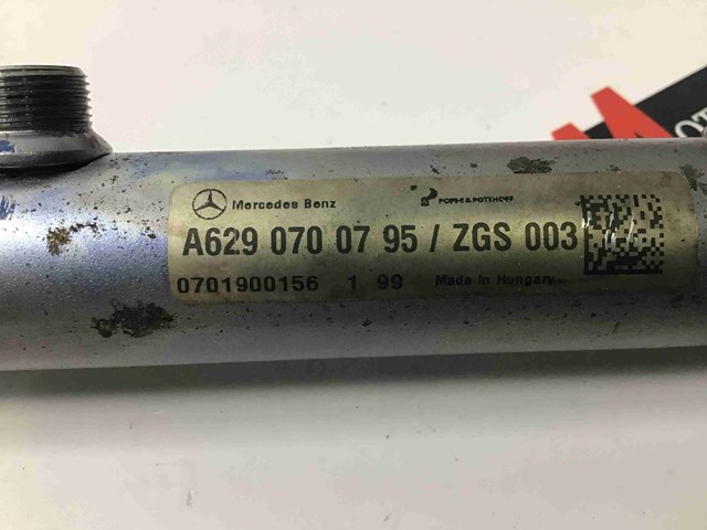 Розподільник палива (рампа), лівий A6290700495 MERCEDES