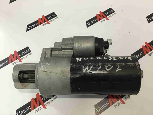 Стартер, кронштейн стартера хорошее состояние a6429061100