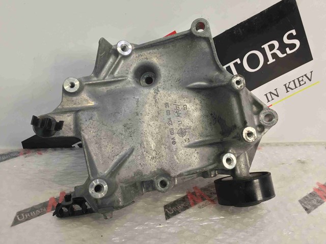 Кронштейн компресора кондиціонера A6512340339 MERCEDES