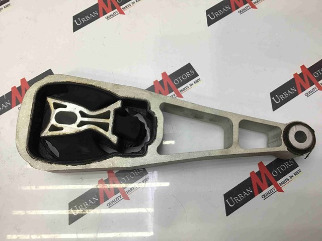 Подушка (опора) двигуна, права верхня K8D26P082AB JAGUAR