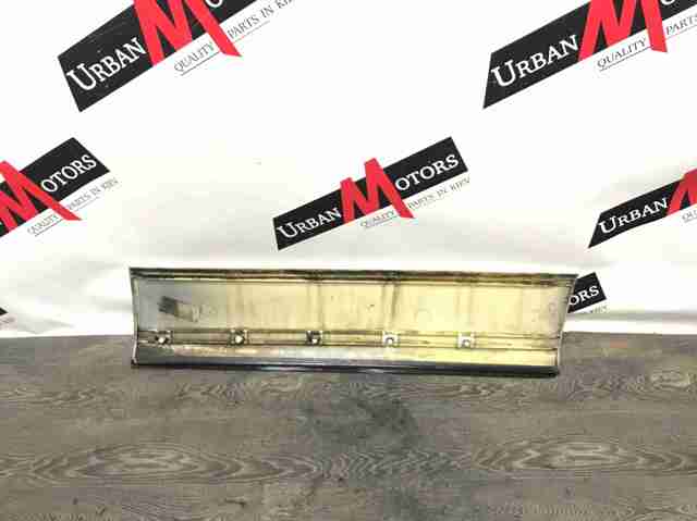 Молдинг передніх лівих дверей, нижній LR006222 LAND ROVER