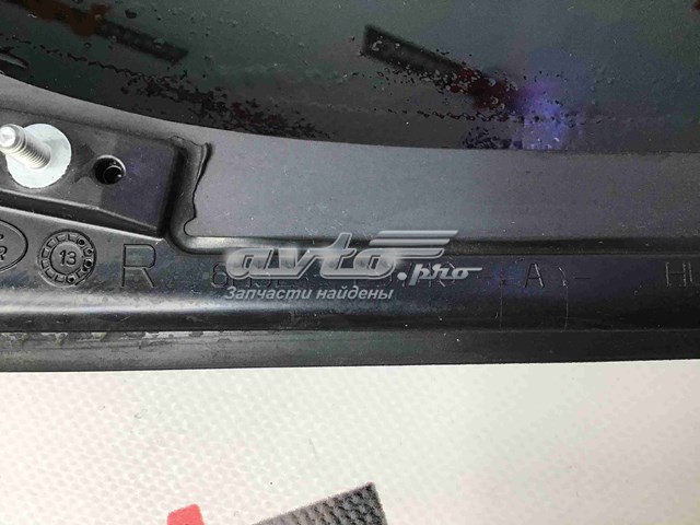 Скло кутове дверей задніх LR012228 LAND ROVER