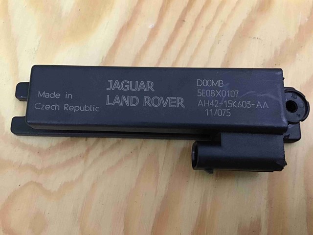 Антена LR012709 LAND ROVER