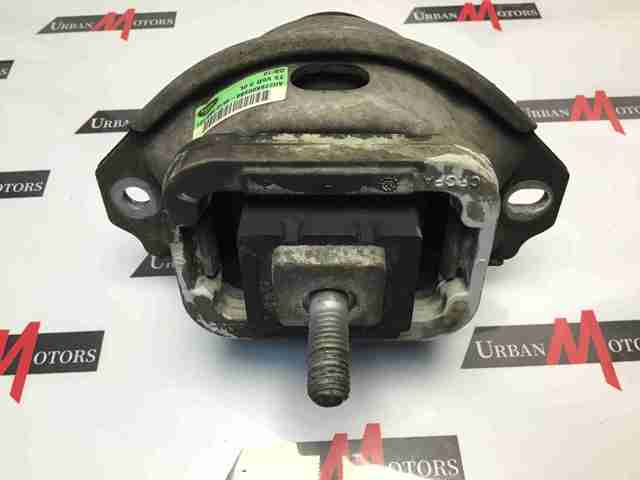 Подушка (опора) двигуна лів./прав. LR014113 LAND ROVER