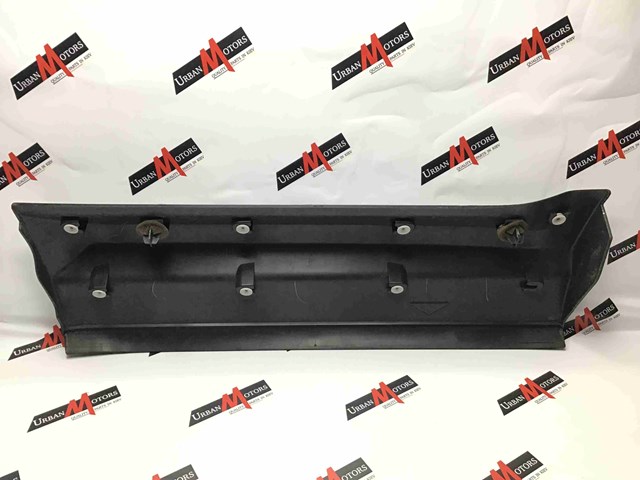 Накладка задніх правих дверей, нижня LR021002 LAND ROVER