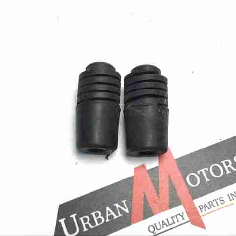 Відбійник капота LR023025 LAND ROVER