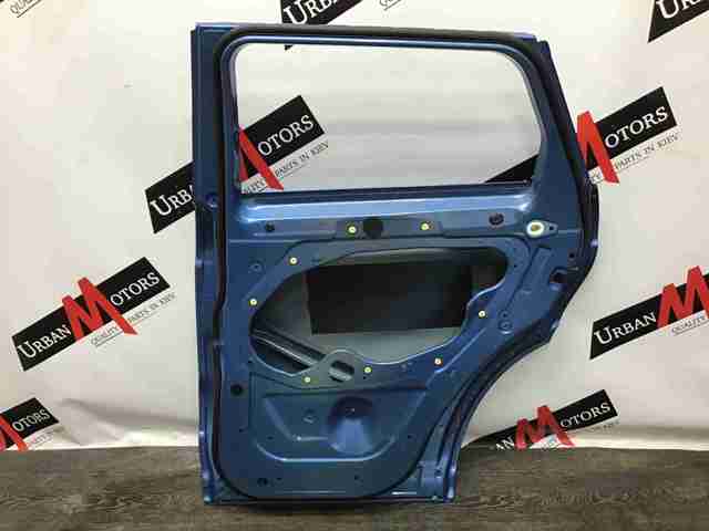 Двері пасажирські задні праві LR028556 LAND ROVER