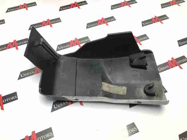 Молдинг переднього лівого крила LR032376 LAND ROVER
