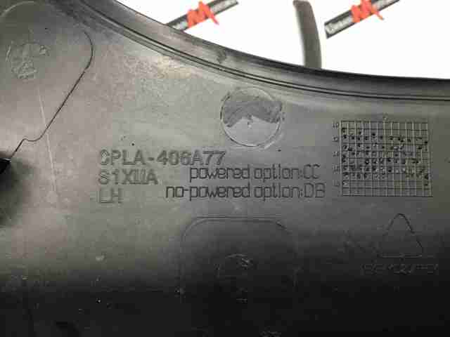 Молдинг кришки багажника LR034421 LAND ROVER