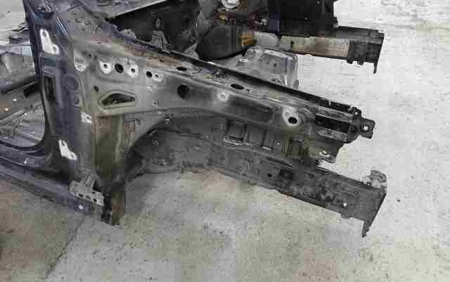 Лонжерон рами передній правий LR036509 LAND ROVER