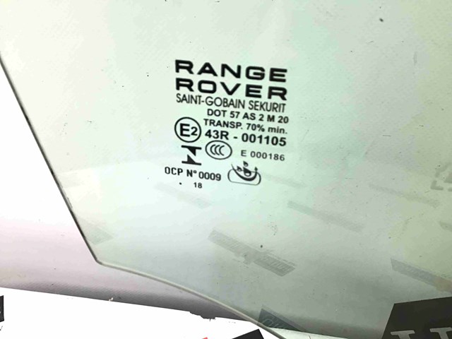 Скло передніх дверей, правих LR044525 LAND ROVER