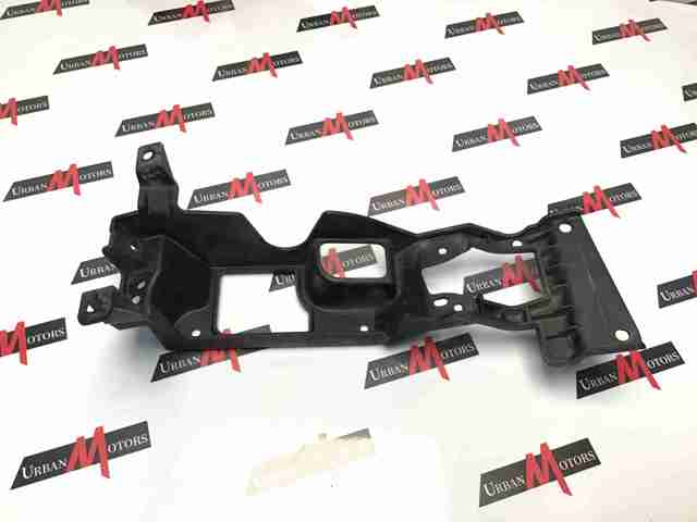 Кріплення протитуманки правої LR050519 LAND ROVER