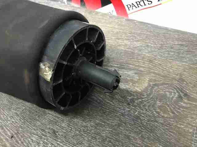 Пневмоподушка задня LR052171 LAND ROVER